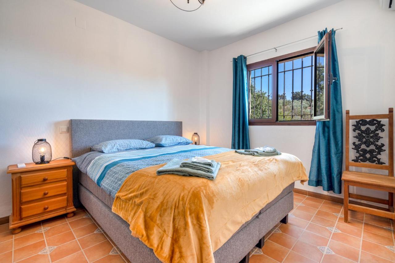 Hacienda La Buena Vida B&B En Appartementen Casita La Bruja Algarinejo Ngoại thất bức ảnh